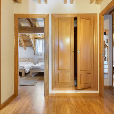 Atico Abuhardillado I Aire Acondicionado L Centrico L Garaje L Trastero I Wifi Apartment Biescas  Bagian luar foto